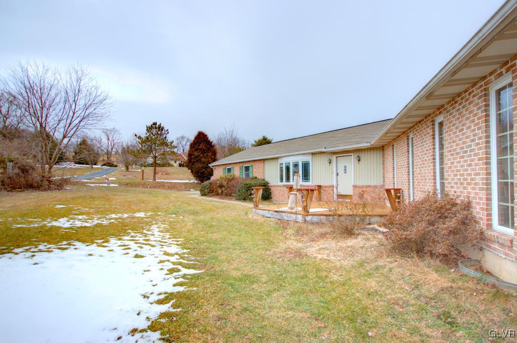 382 Long Lane Road Walnutport, PA 18088 - Photo 3 of 30 Gallery Image 3