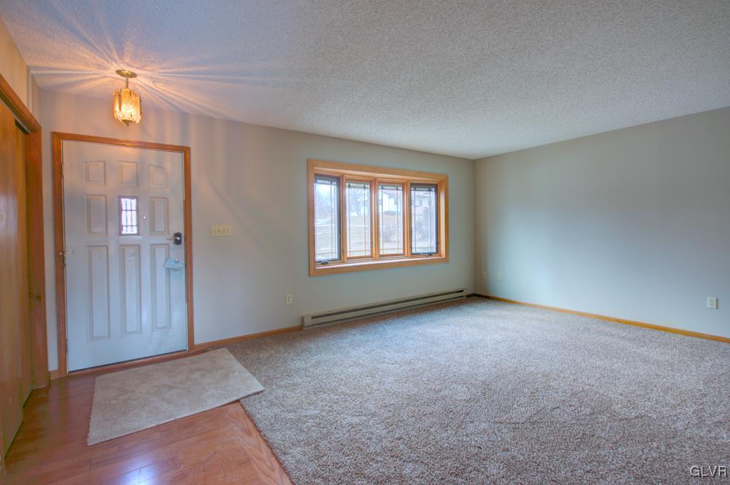 382 Long Lane Road Walnutport, PA 18088 - Photo 5 of 30 Gallery Image 5