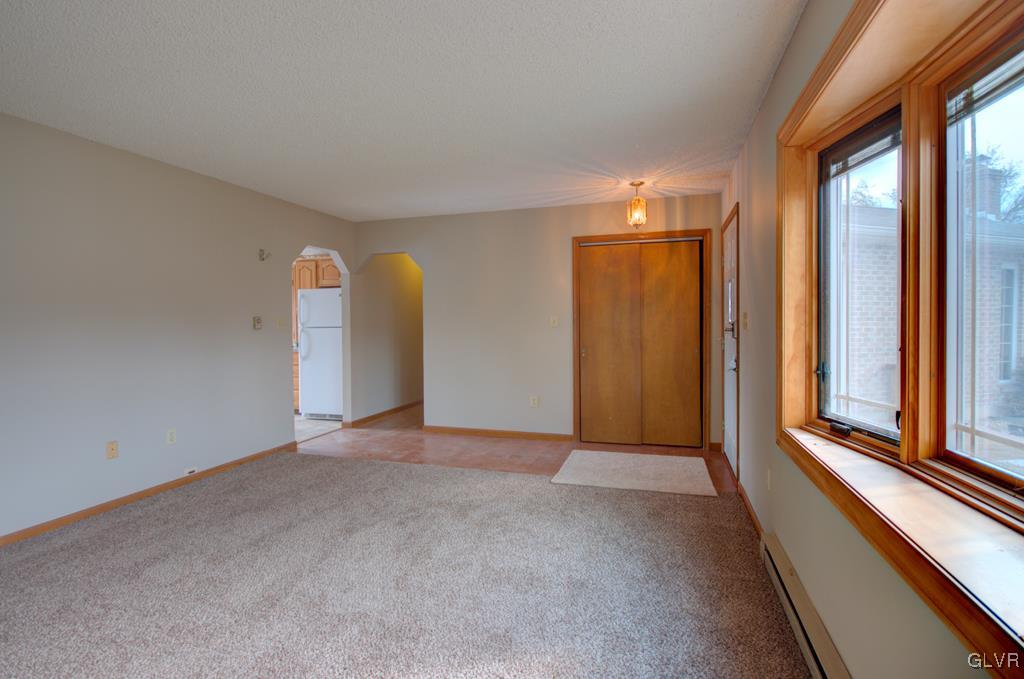 382 Long Lane Road Walnutport, PA 18088 - Photo 6 of 30 Gallery Image 6