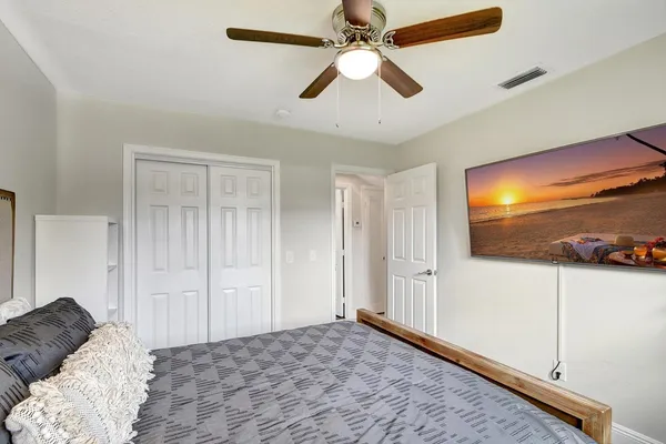 $5,500 | 702 Grove Street, Lake Worth Beach, FL 33461