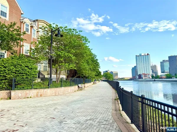 $3,400 | 201 Dey Street, Unit 110, Harrison, NJ 07029