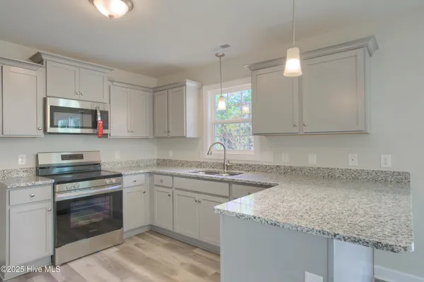 $337,700 | 713 Jasmine Lane, Jacksonville, NC 28546