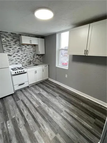 $950 | 1079 3rd Avenue, Unit 9, New Kensington, PA 15068