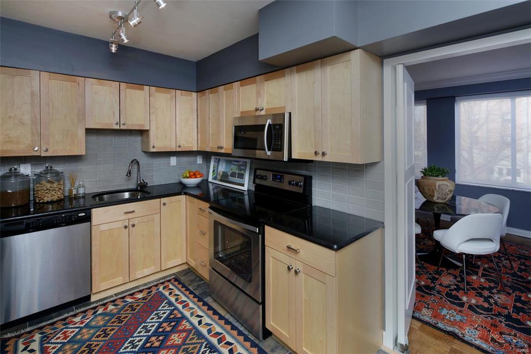 900 South Hanley Road, Unit 3B Clayton, MO 63105 - Photo 11 of 23