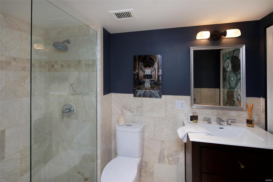 900 South Hanley Road, Unit 3B Clayton, MO 63105 - Photo 18 of 23