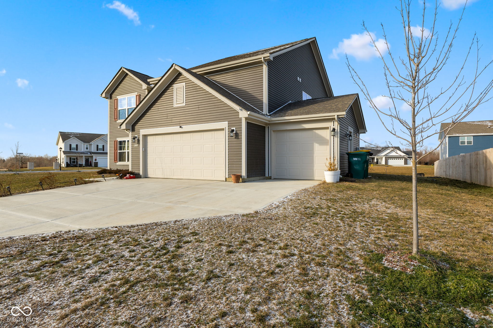 1238 Atlas Lane Franklin, IN 46131 - Photo 3 of 36