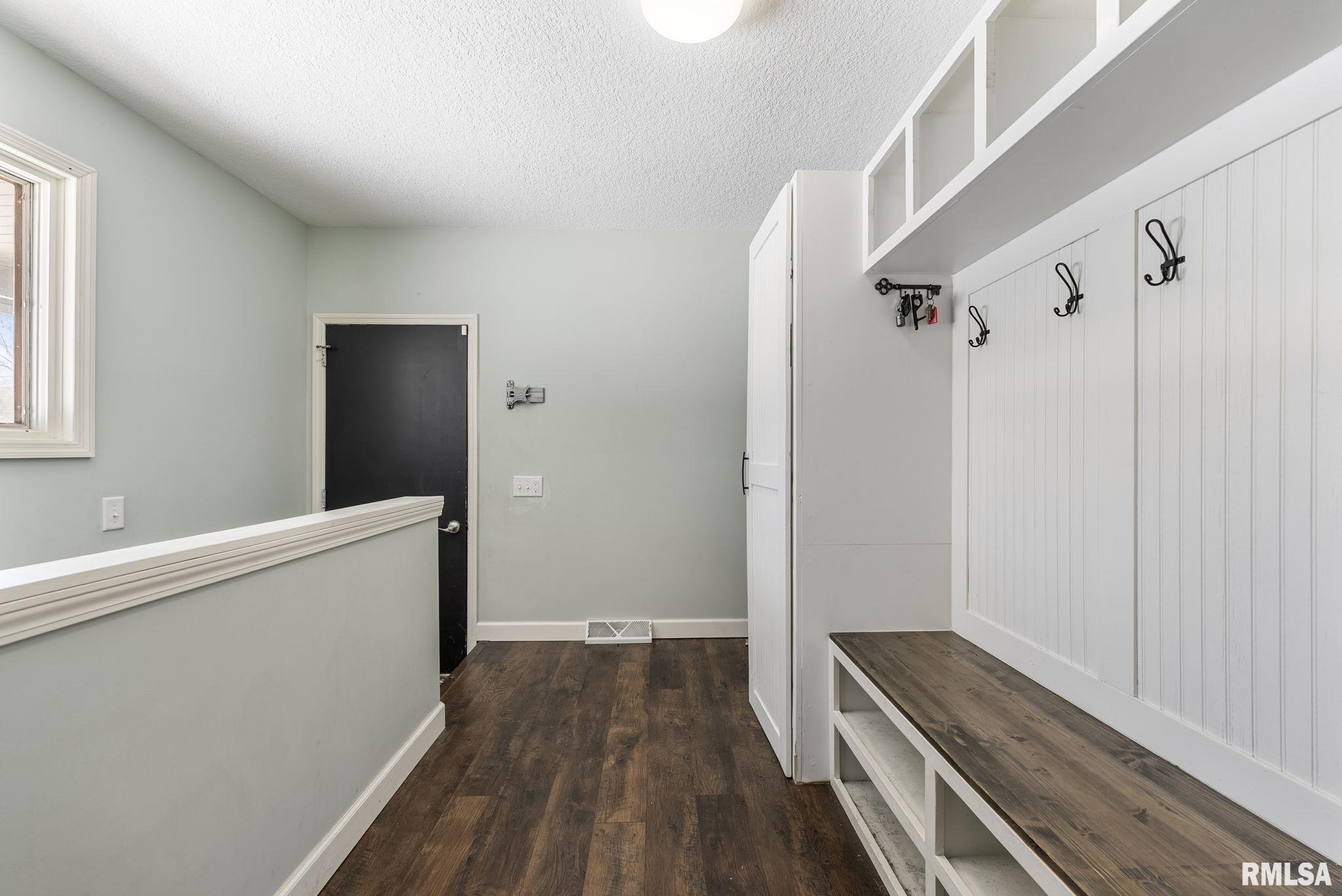 10425 133rd St Court West Taylor Ridge, IL 61284 - Photo 19 of 45 Gallery Image 19
