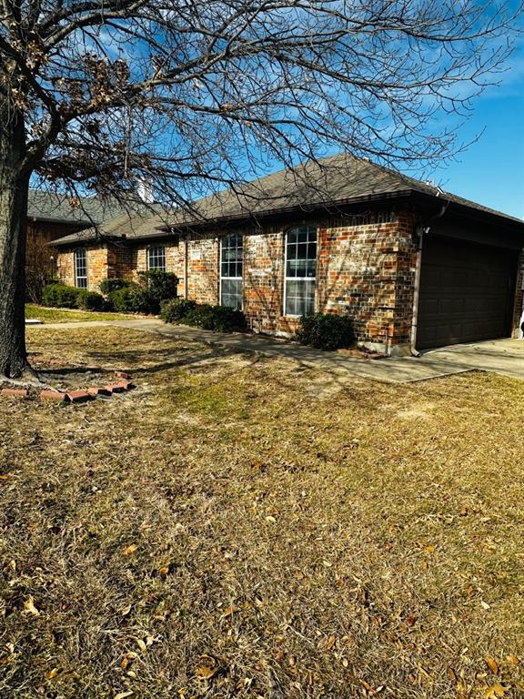 9300 Rhea Court White Settlement, TX 76108 - Photo 2 of 22