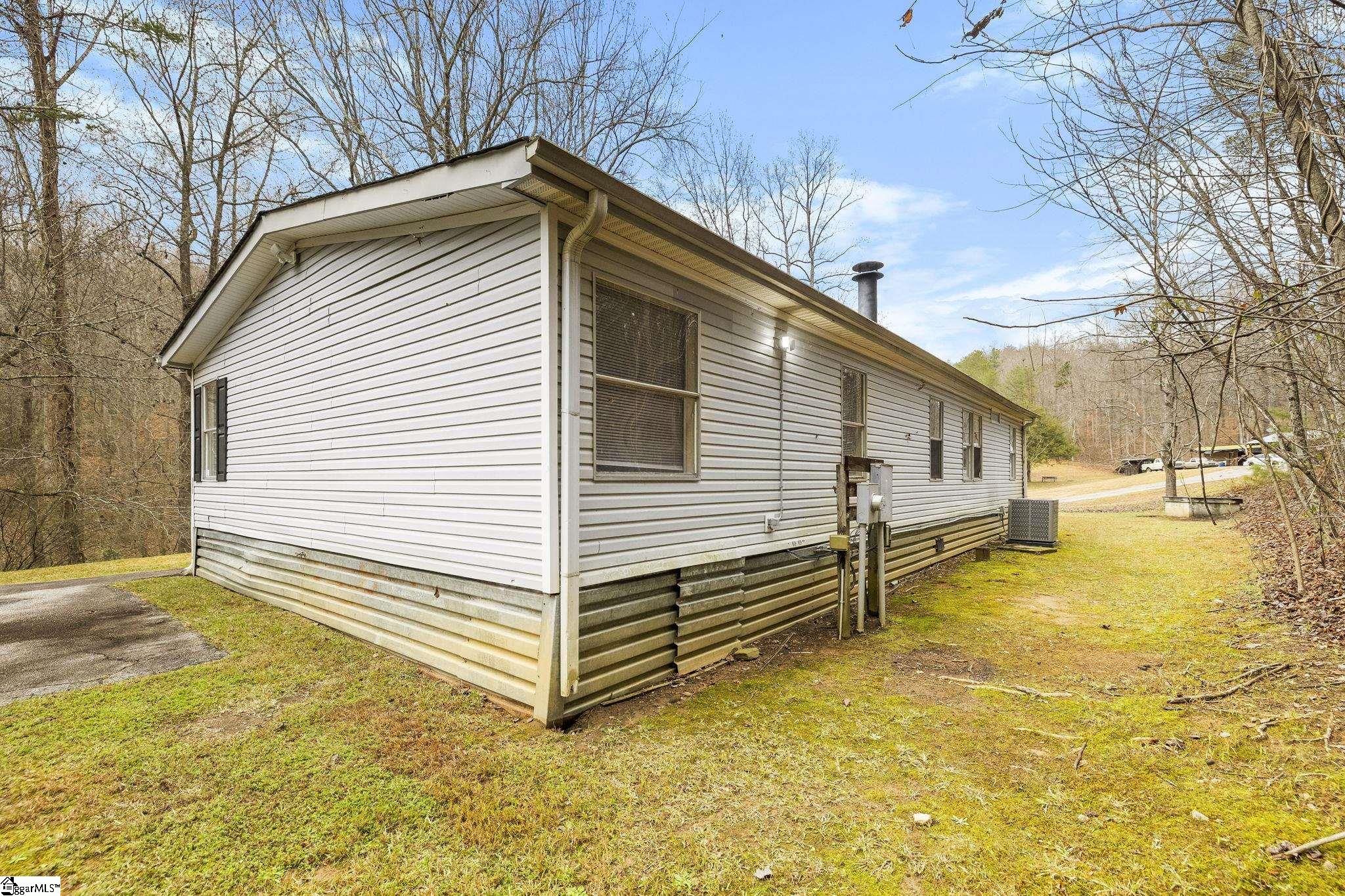 305 River Road Marietta, SC 29661 - Photo 13 of 28