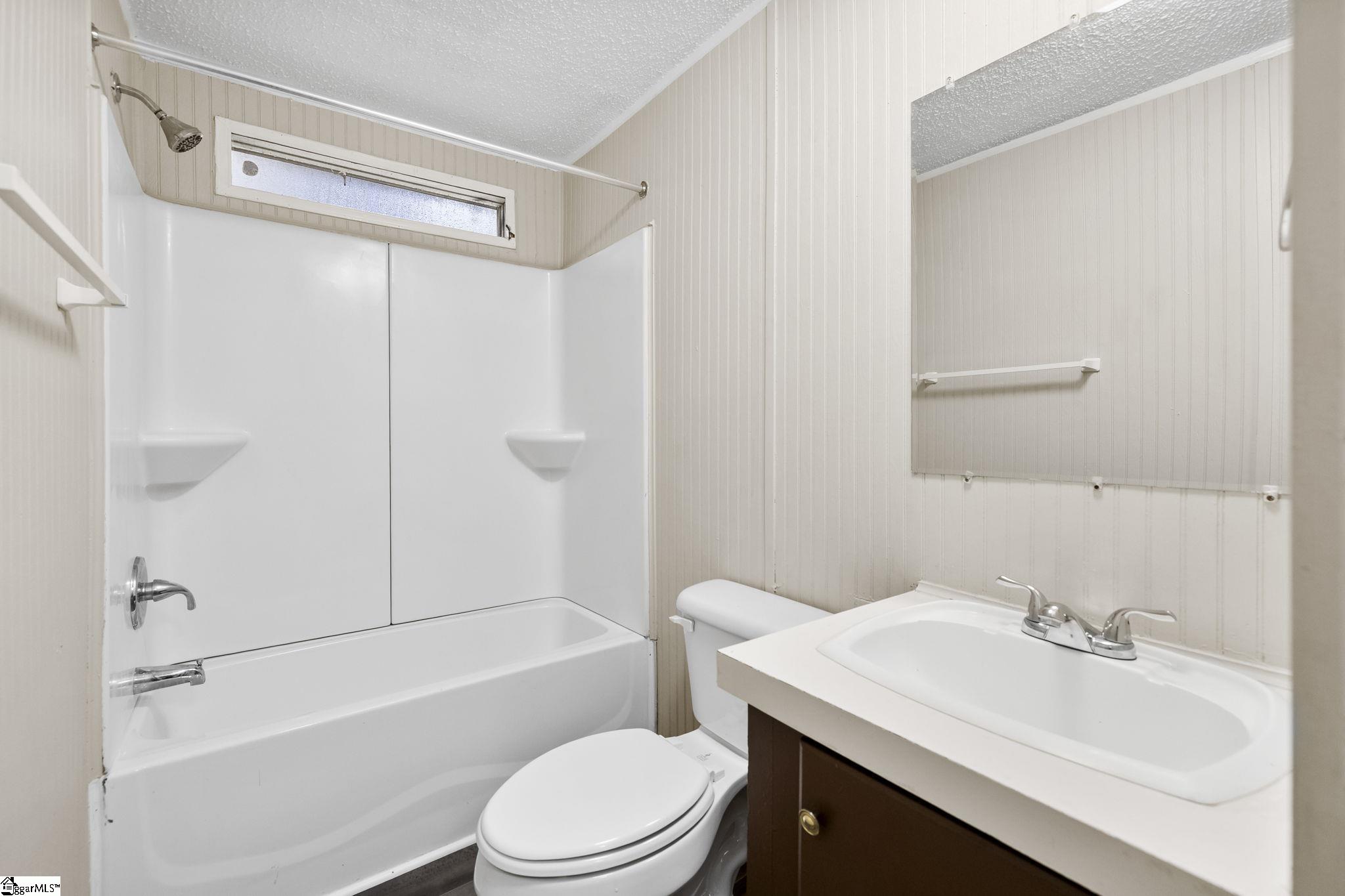 305 River Road Marietta, SC 29661 - Photo 2 of 28