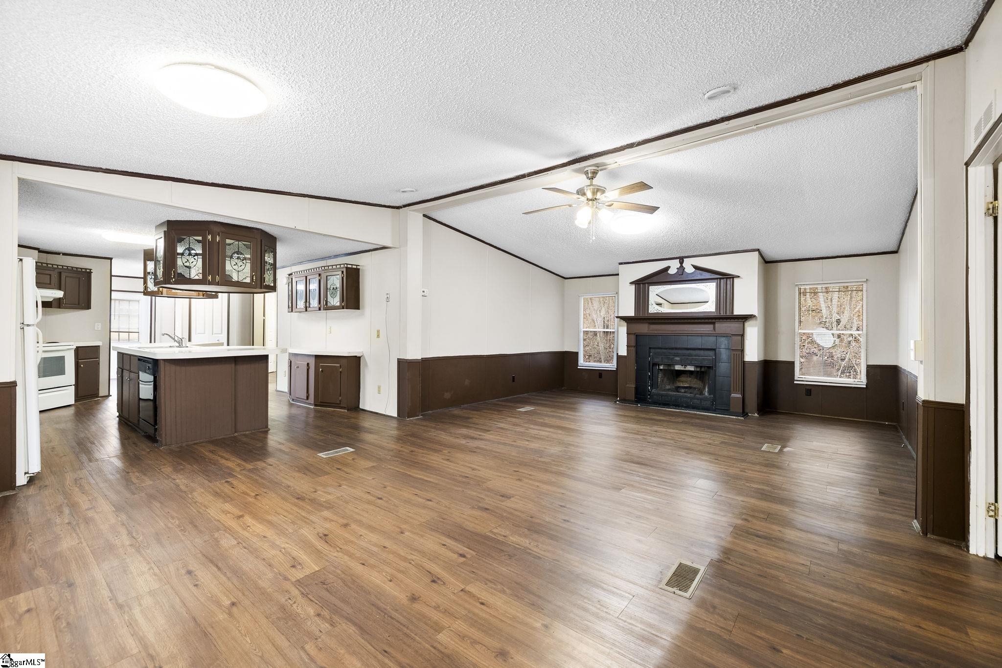 305 River Road Marietta, SC 29661 - Photo 3 of 28