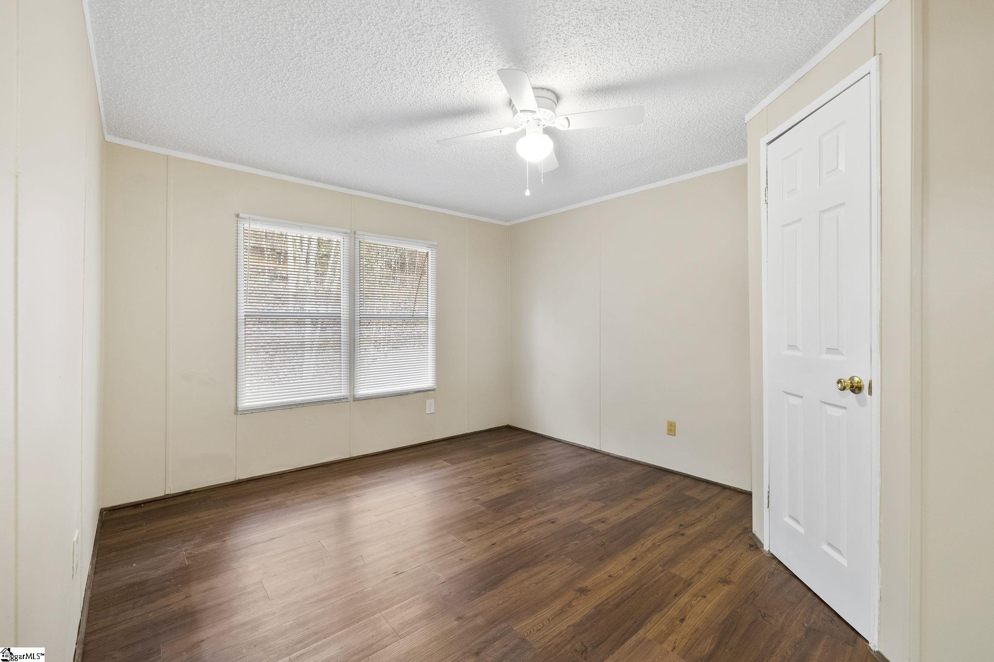 305 River Road Marietta, SC 29661 - Photo 3 of 28