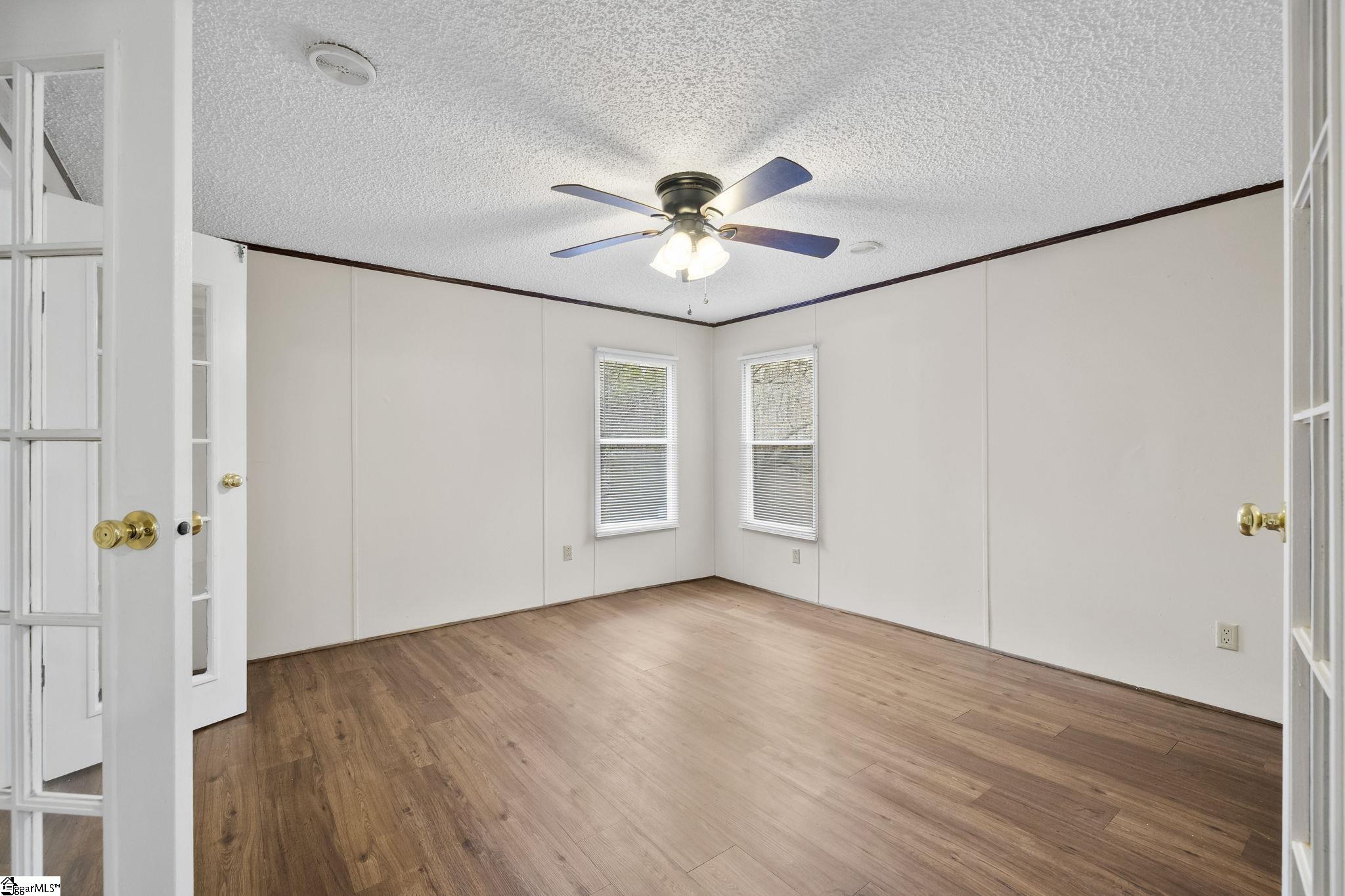 305 River Road Marietta, SC 29661 - Photo 4 of 28