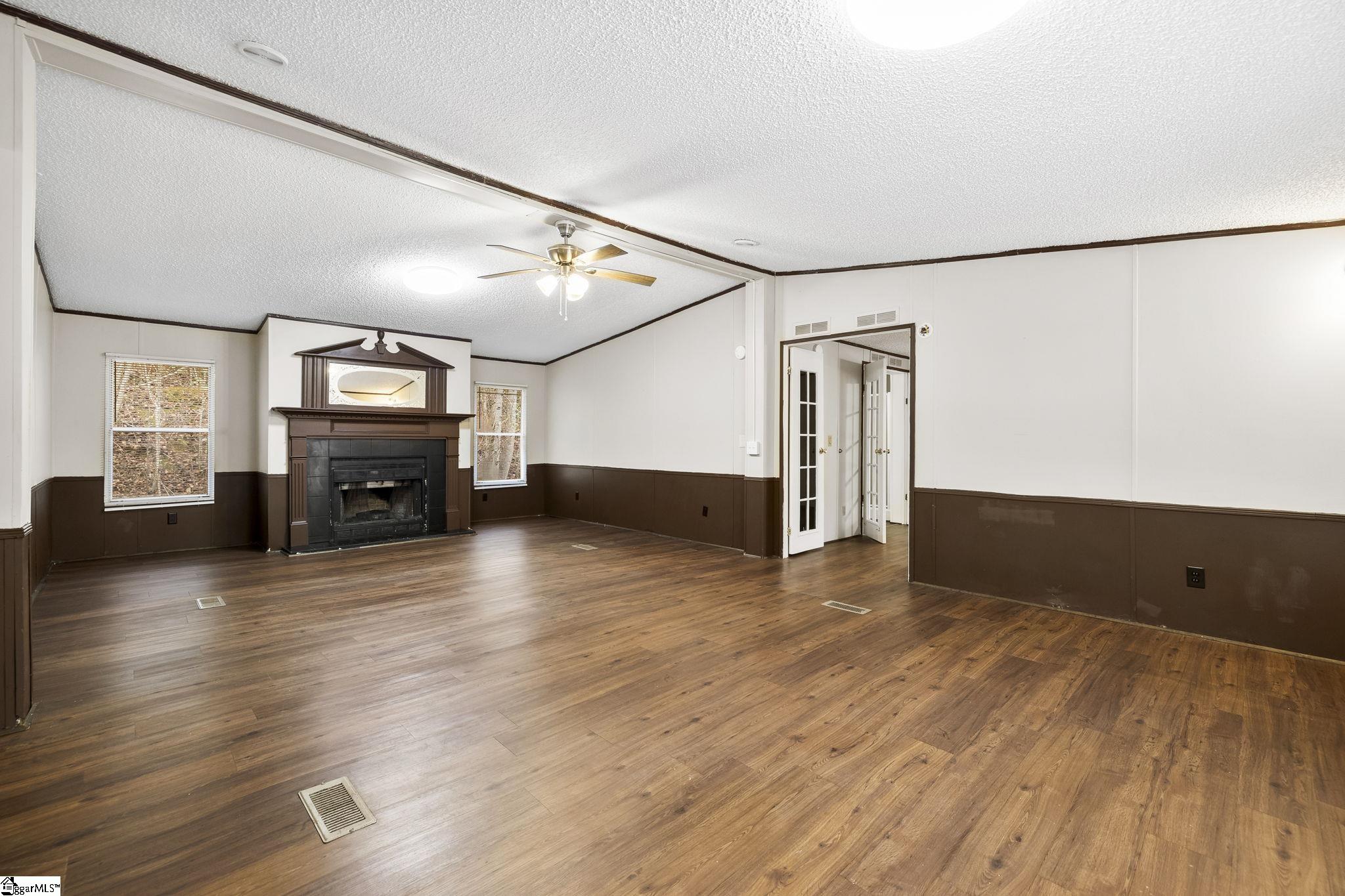 305 River Road Marietta, SC 29661 - Photo 4 of 28