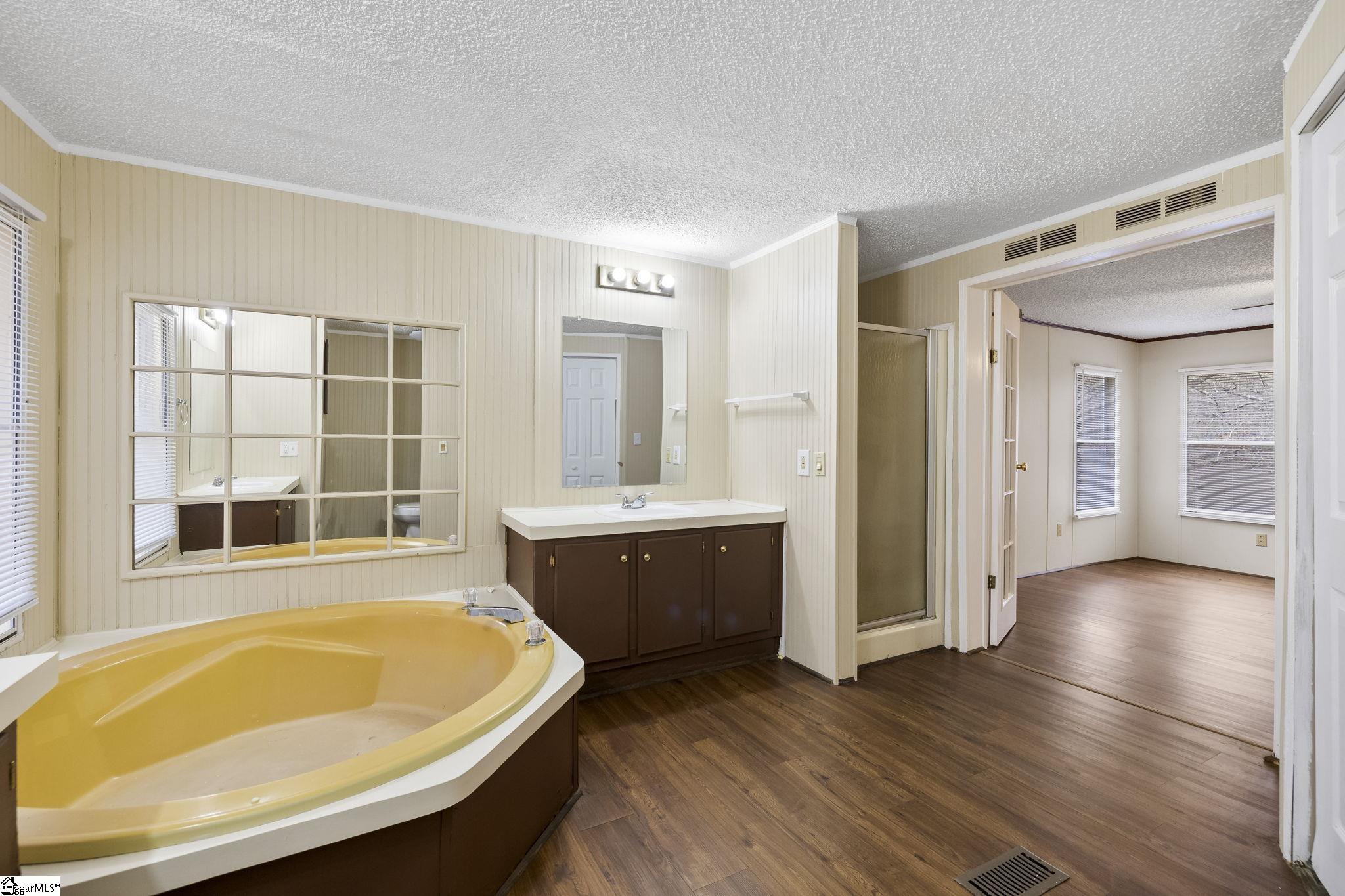 305 River Road Marietta, SC 29661 - Photo 7 of 28