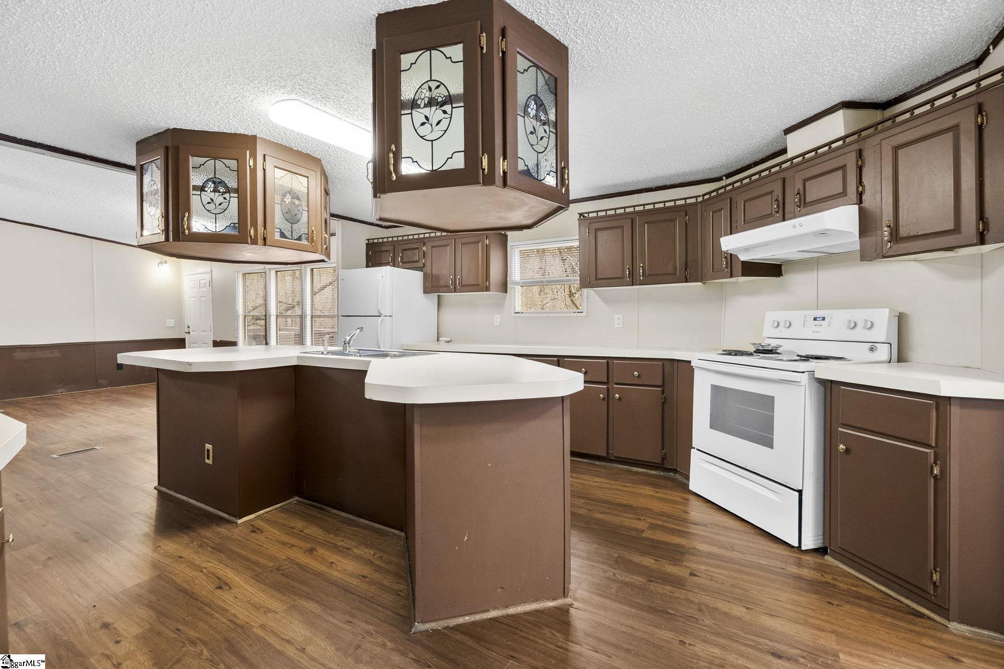 305 River Road Marietta, SC 29661 - Photo 9 of 28