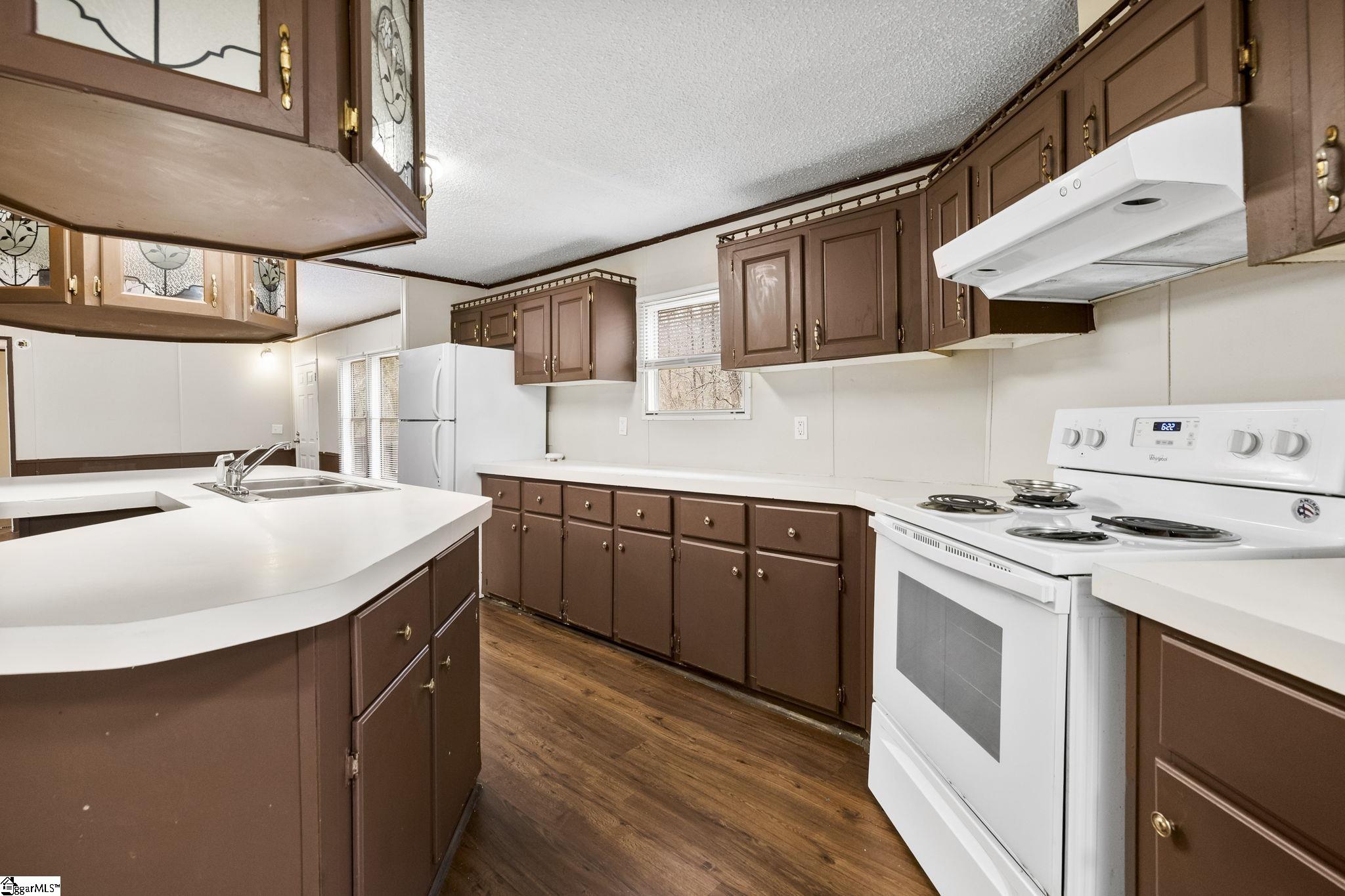 305 River Road Marietta, SC 29661 - Photo 10 of 28