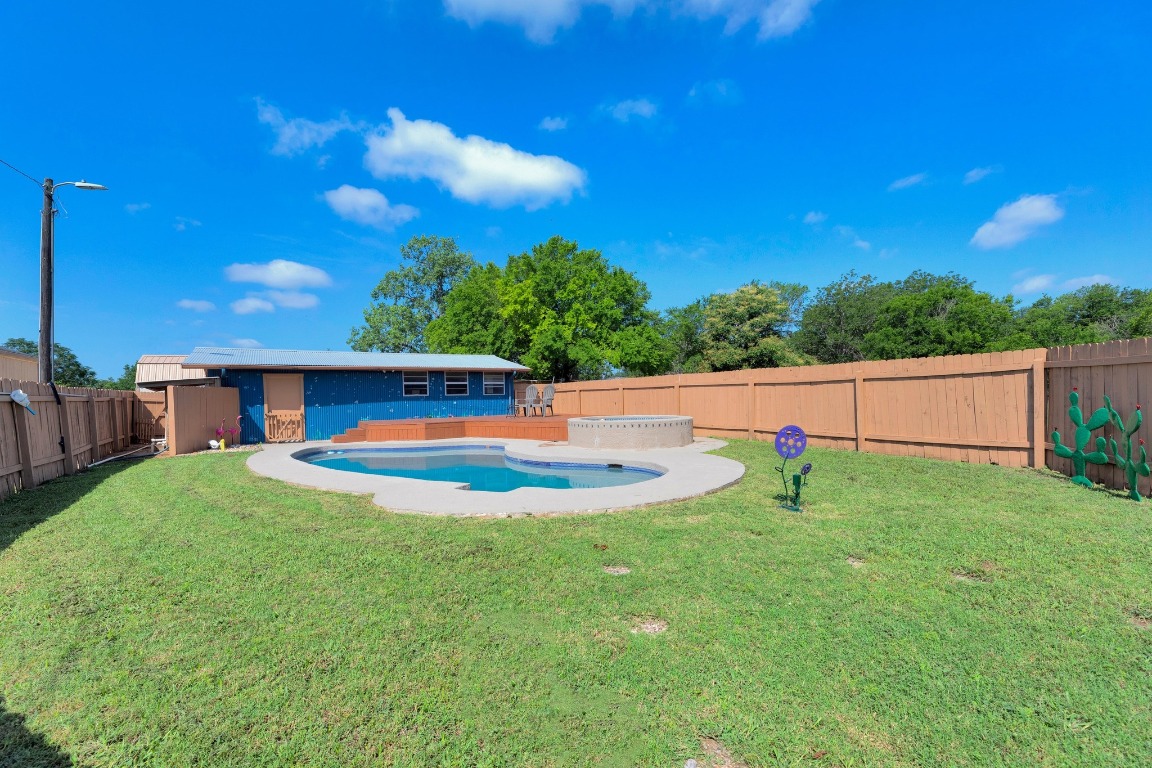 148 Meadows Drive Elgin, TX 78621 - Photo 29 of 38 a view of a backyard