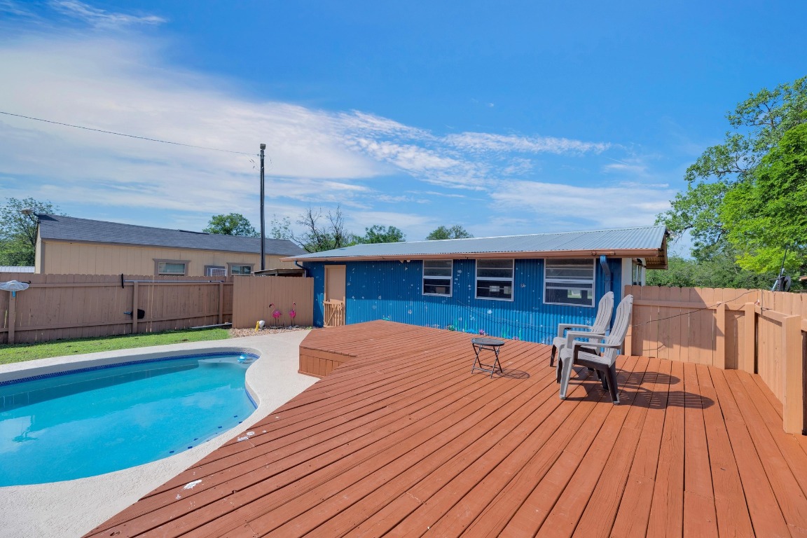 148 Meadows Drive Elgin, TX 78621 - Photo 32 of 38