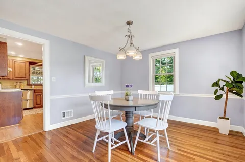$798,000 | 7 Pine Hill Road, Bedford, MA 01730