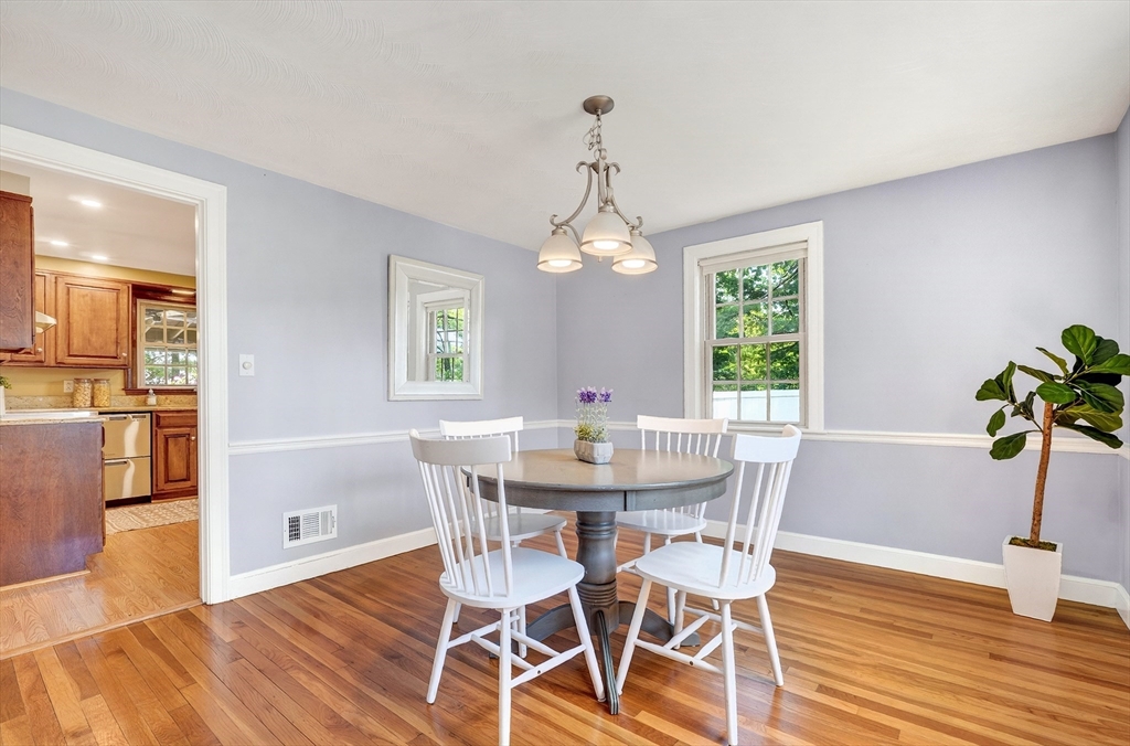 7 Pine Hill Road Bedford, MA 01730 - Photo 5 of 30