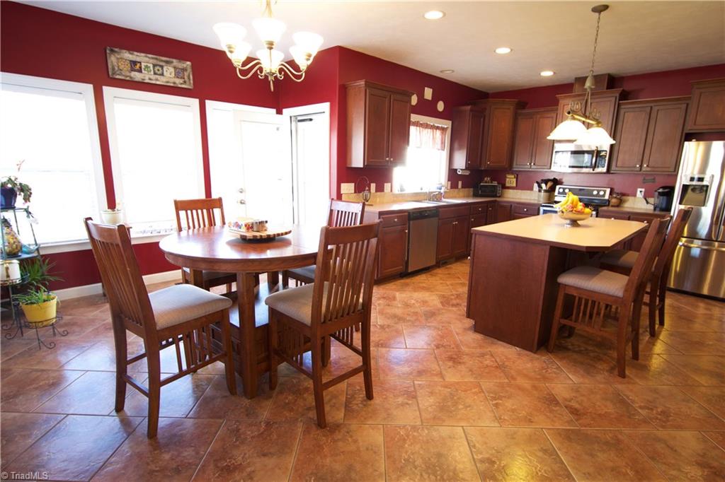 2579 Beckerdite Road Sophia, NC 27350 - Photo 11 of 30 Gallery Image 11