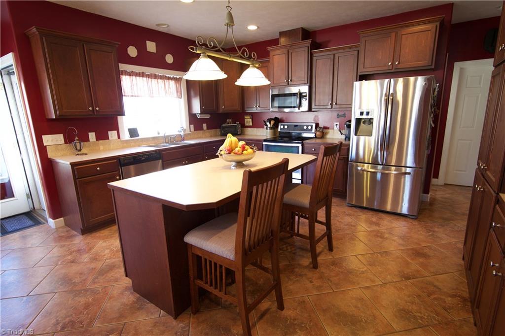 2579 Beckerdite Road Sophia, NC 27350 - Photo 13 of 30 Gallery Image 13