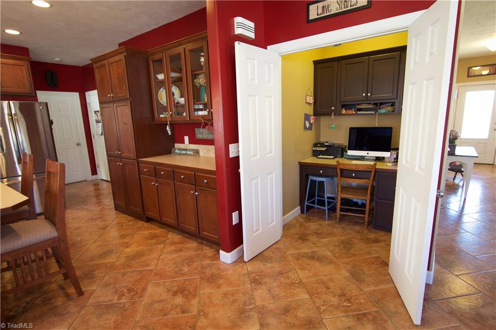 2579 Beckerdite Road Sophia, NC 27350 - Photo 14 of 30 Gallery Image 14