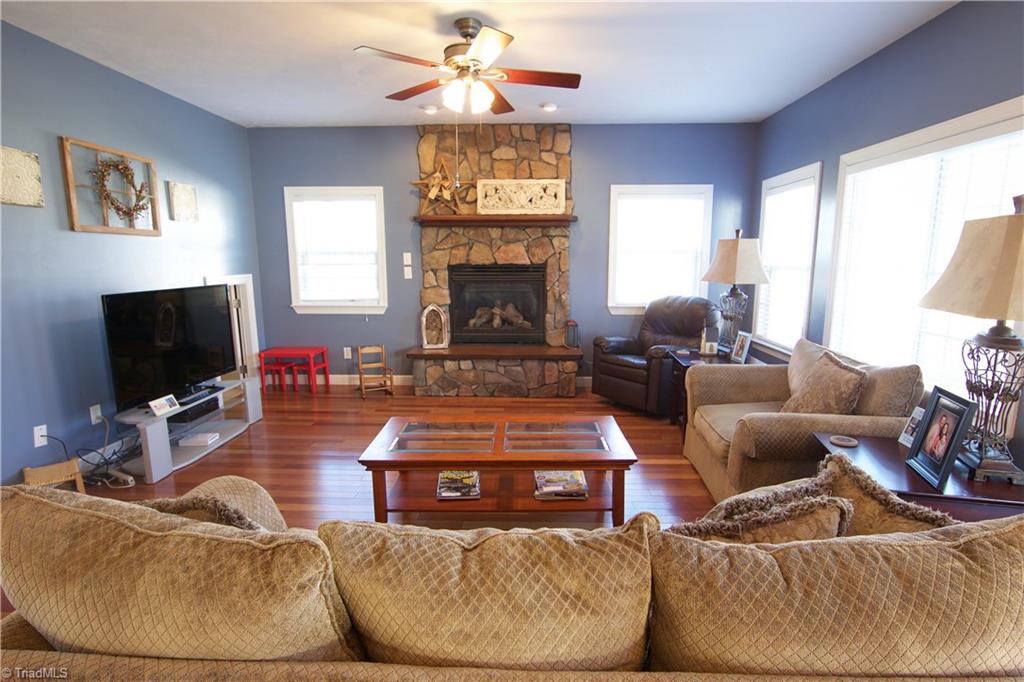 2579 Beckerdite Road Sophia, NC 27350 - Photo 9 of 30 Gallery Image 9
