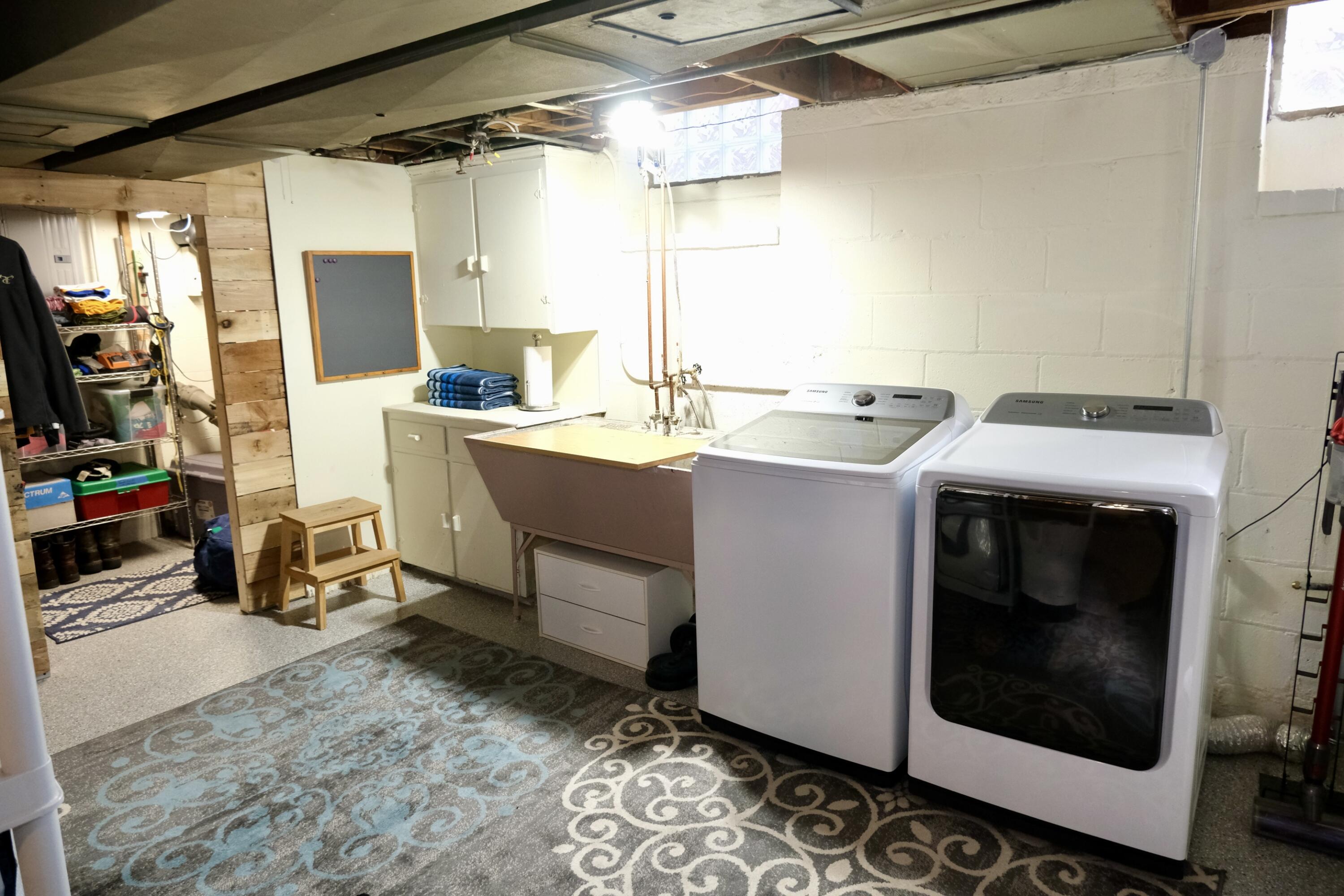 430 Fisher Road Grosse Pointe, MI 48230 - Photo 22 of 26 22. Basement Laundry