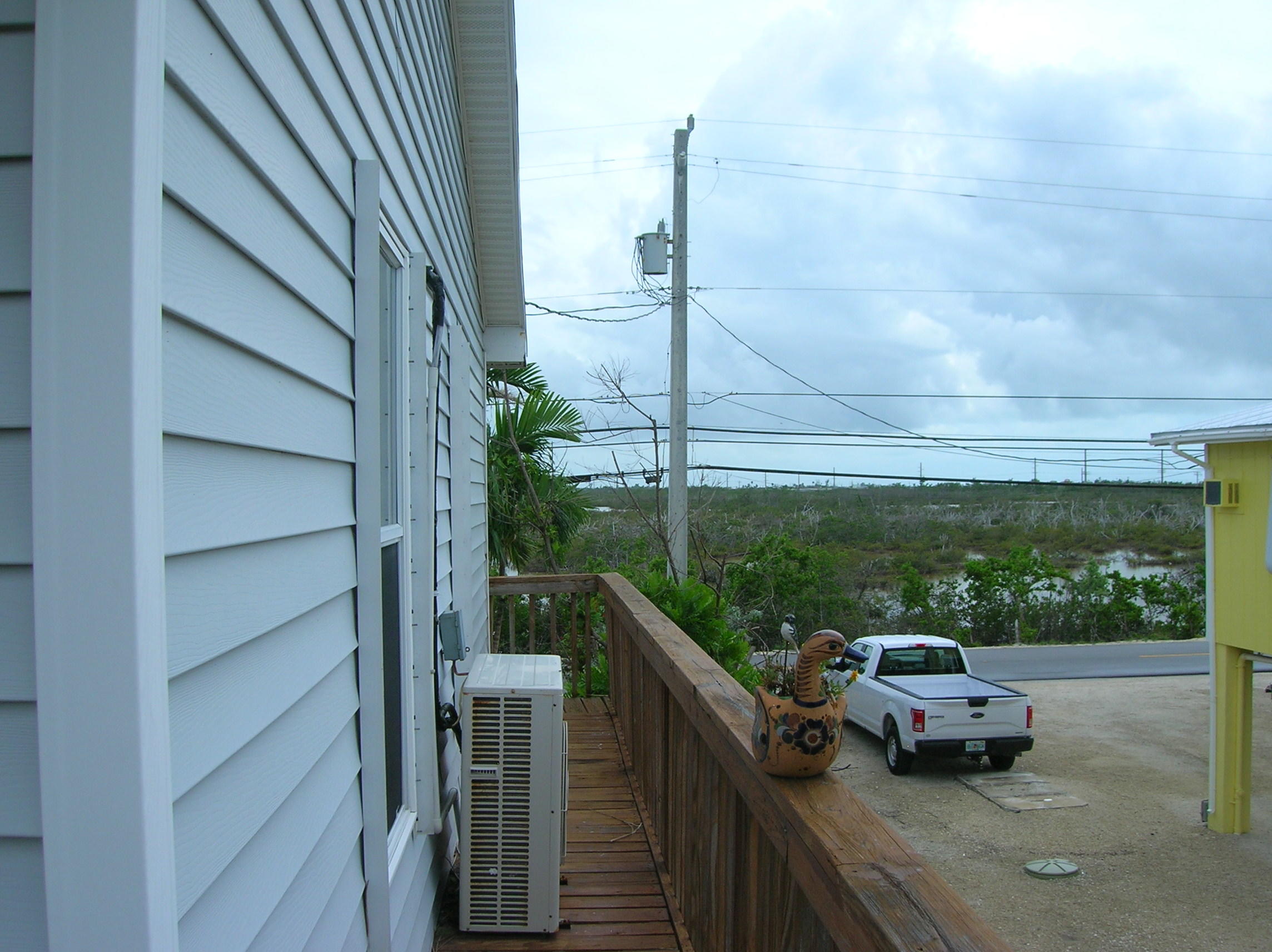 253 Pirates Road Summerland Key, FL 33042 - Photo 14 of 22 Entryway