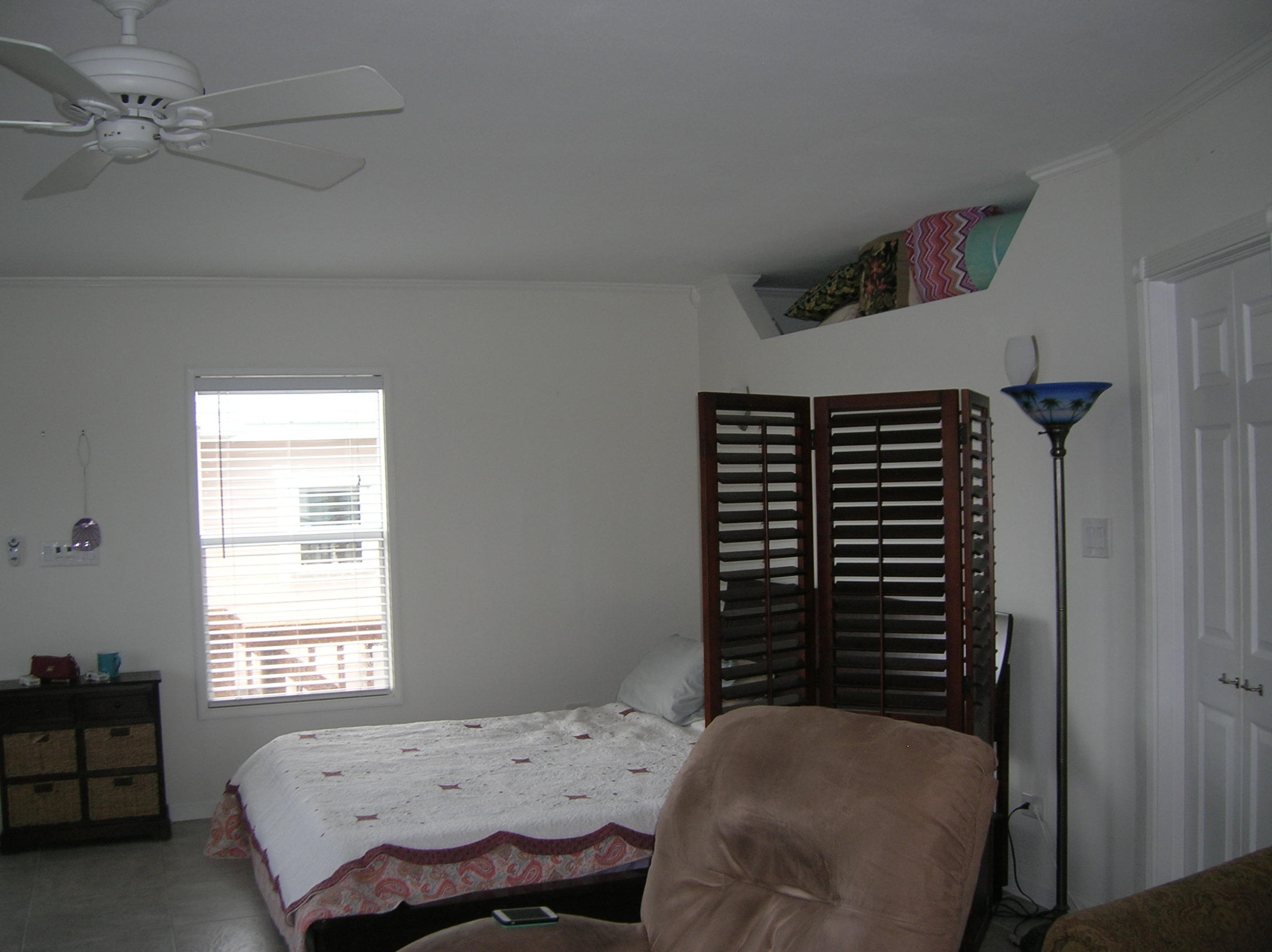 253 Pirates Road Summerland Key, FL 33042 - Photo 10 of 22 Living Area
