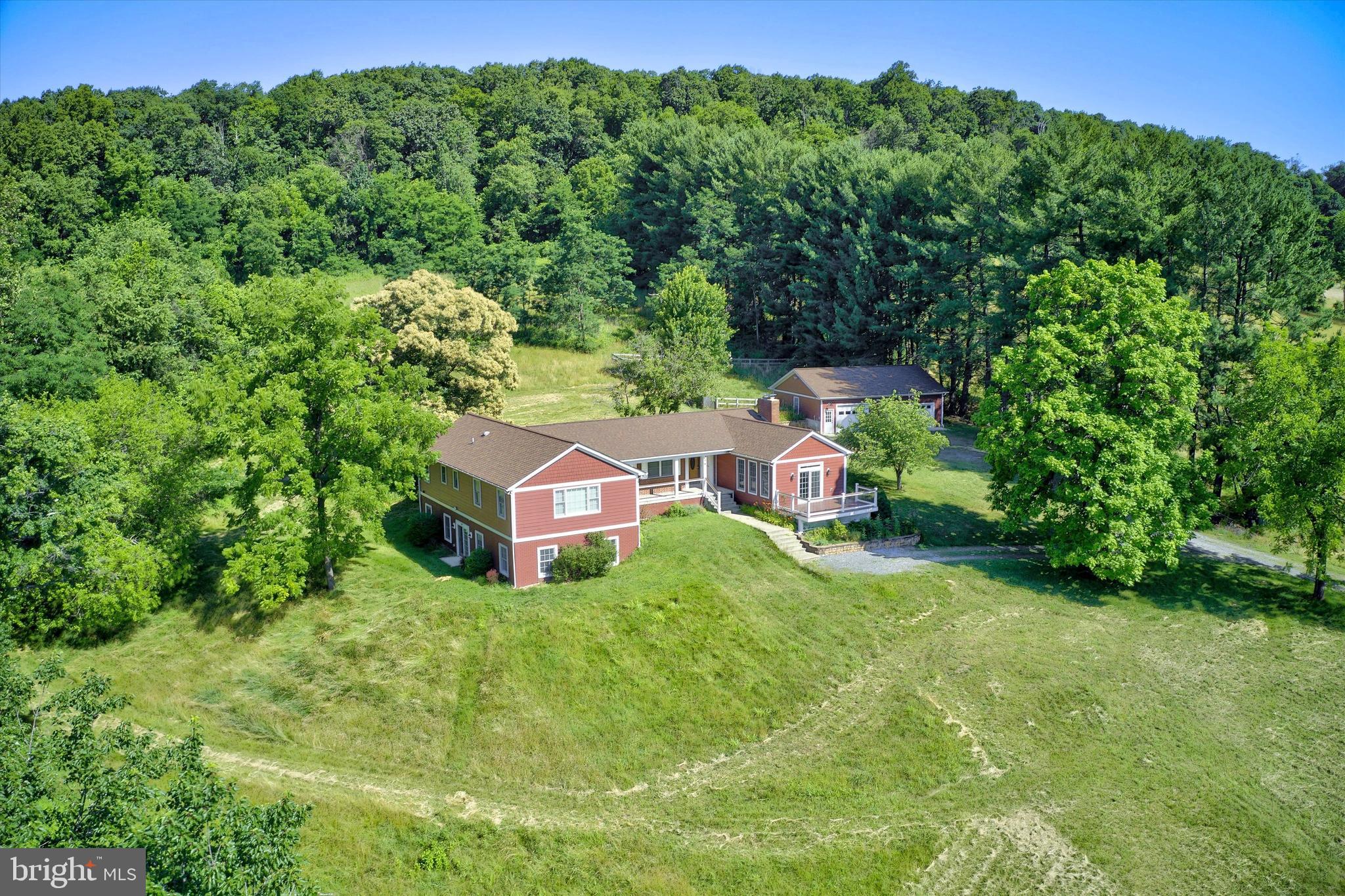 13471 Sagle Road Purcellville, VA 20132 - Photo 4 of 61