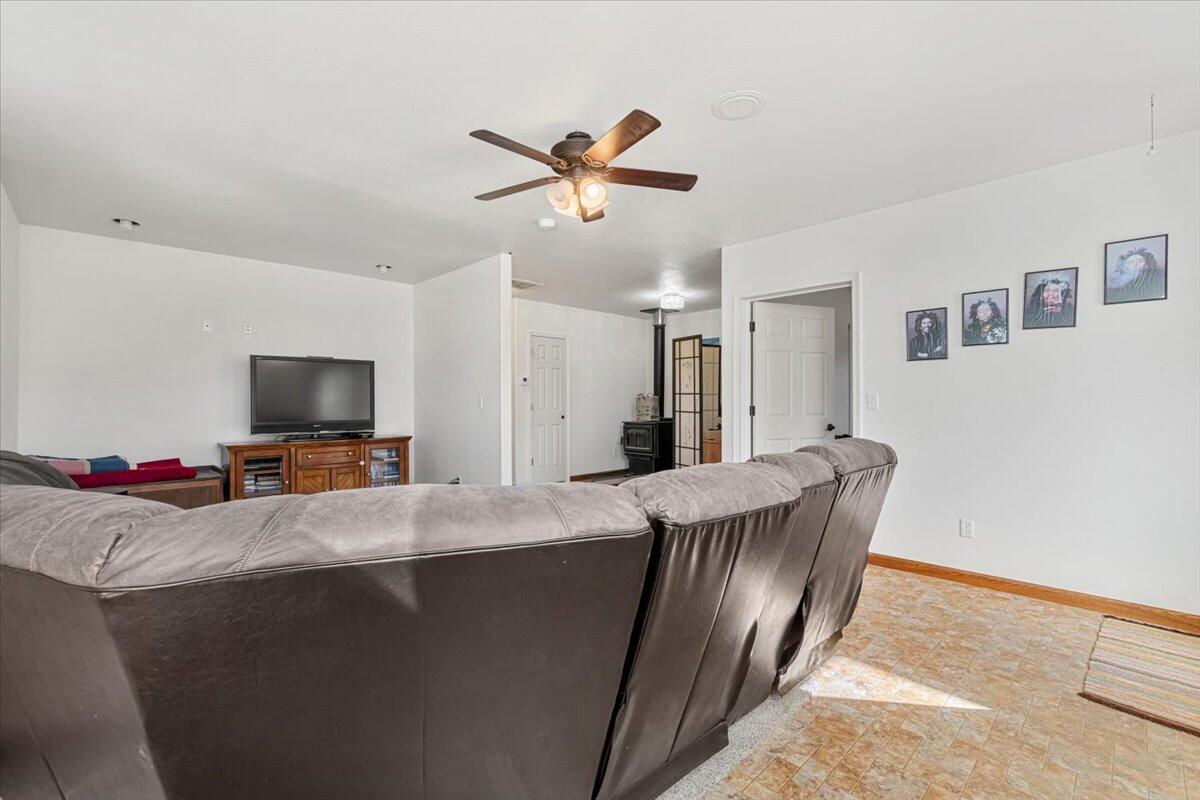 145 Columbus Street Rio Dell, CA 95562 - Photo 14 of 40