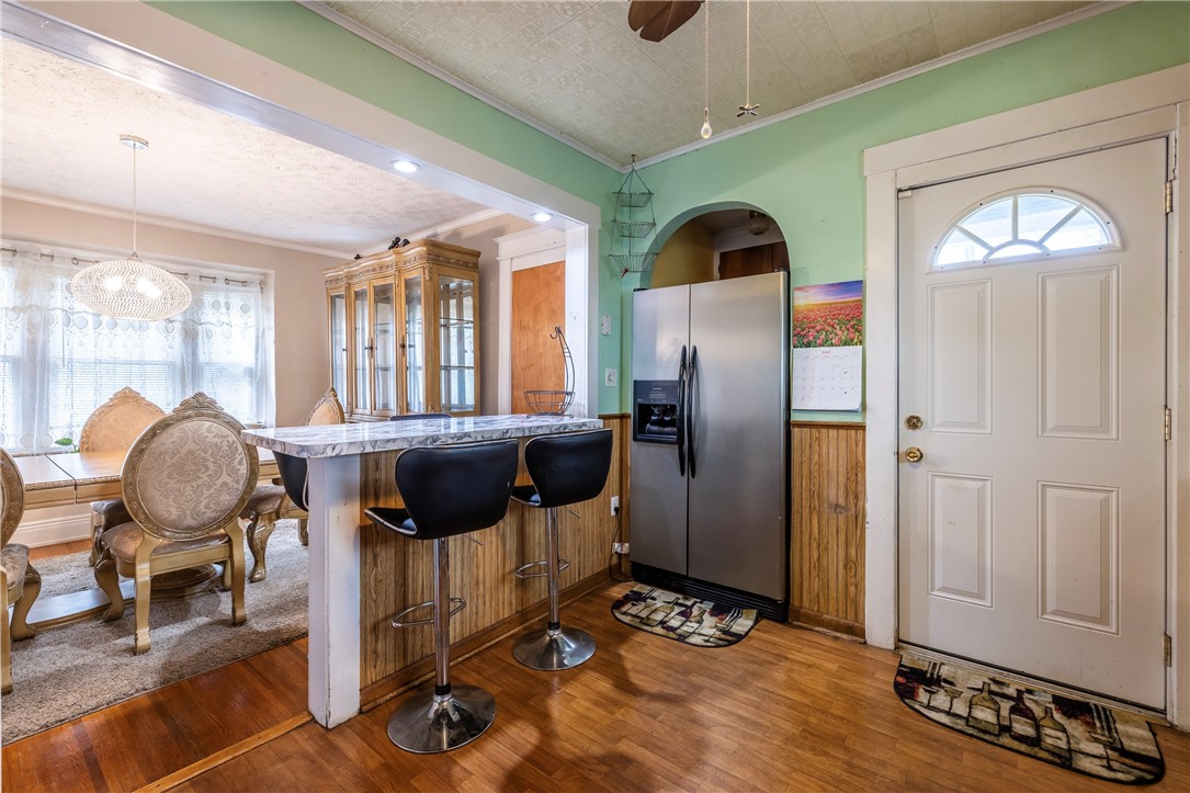 540 Augustine Street Rochester, NY 14613 - Photo 21 of 49 KITCHEN OPEN TO DINING ROOM