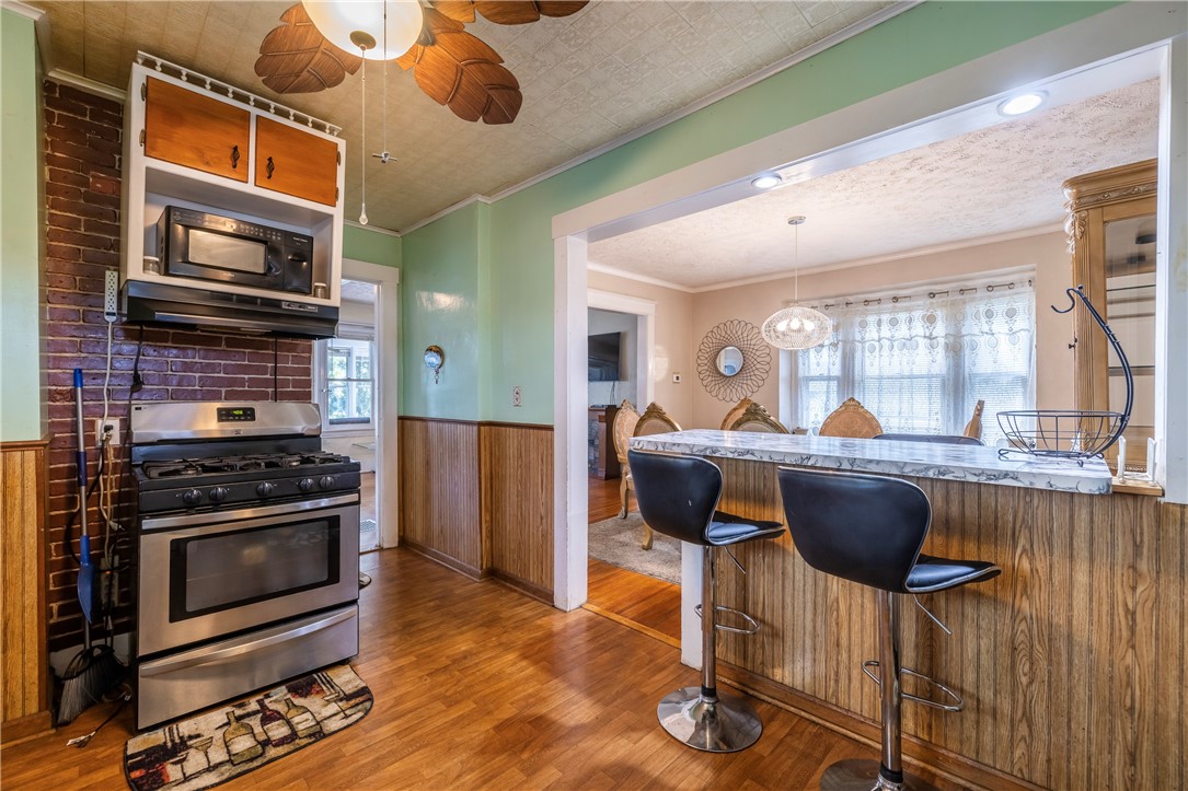 540 Augustine Street Rochester, NY 14613 - Photo 22 of 49 KITCHEN OPEN TO DINING ROOM