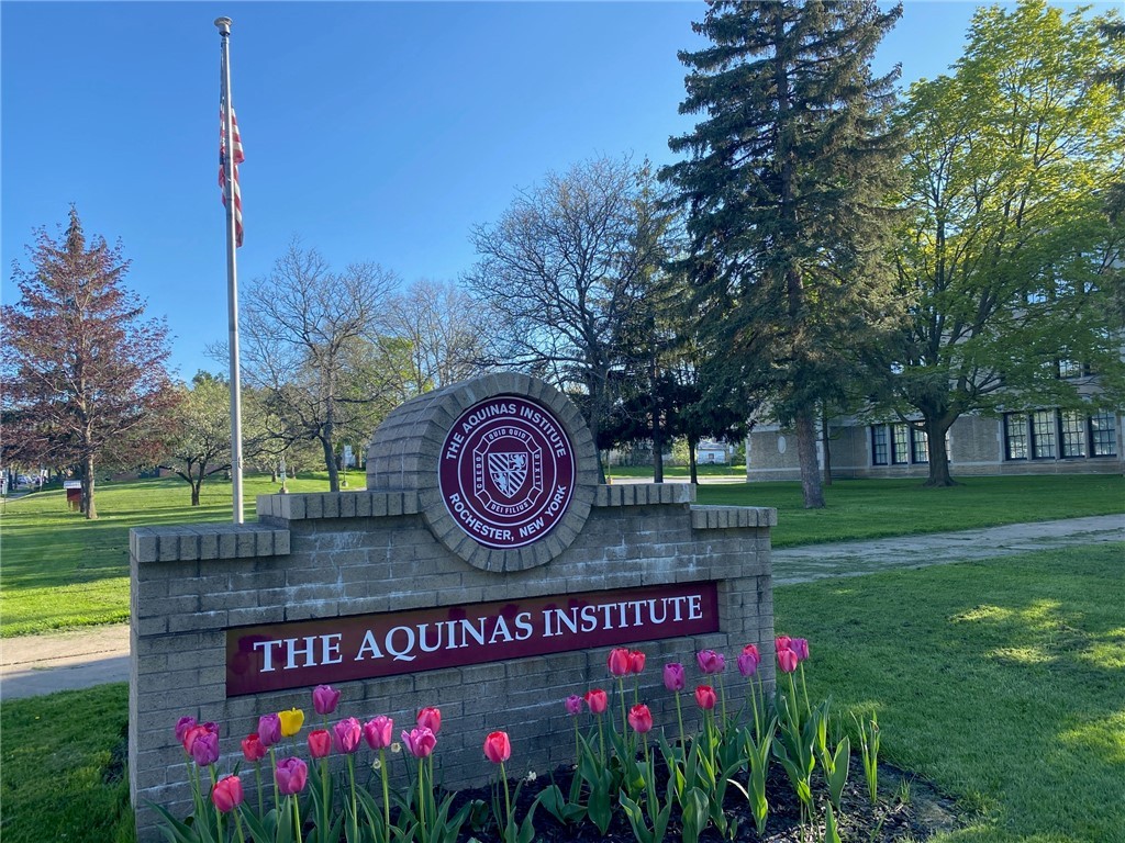 540 Augustine Street Rochester, NY 14613 - Photo 48 of 49 STEPS AWAY FROM AQUINAS INSTITUTE