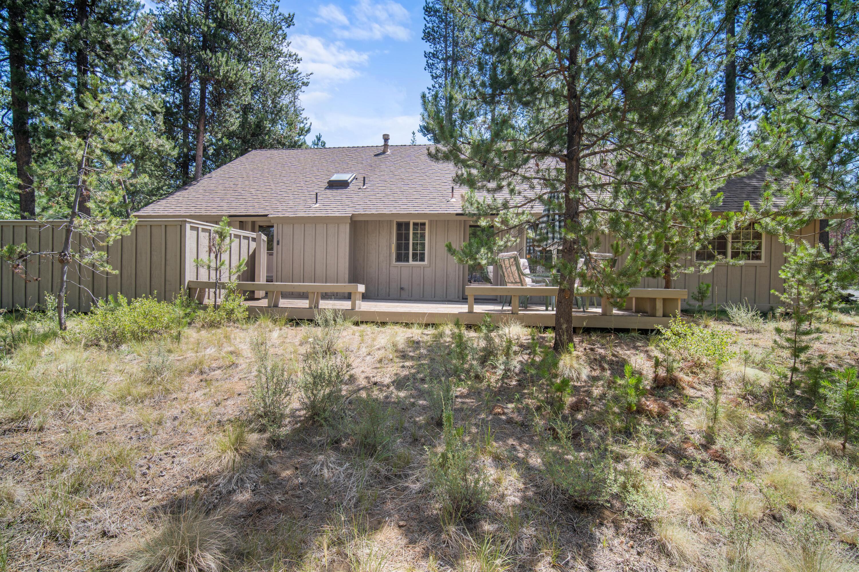 18142 Rager Mountain Lane, Unit 10 Sunriver, OR 97707 - Photo 24 of 25 18142 (10) Rager Mtn Ln, Sunriver