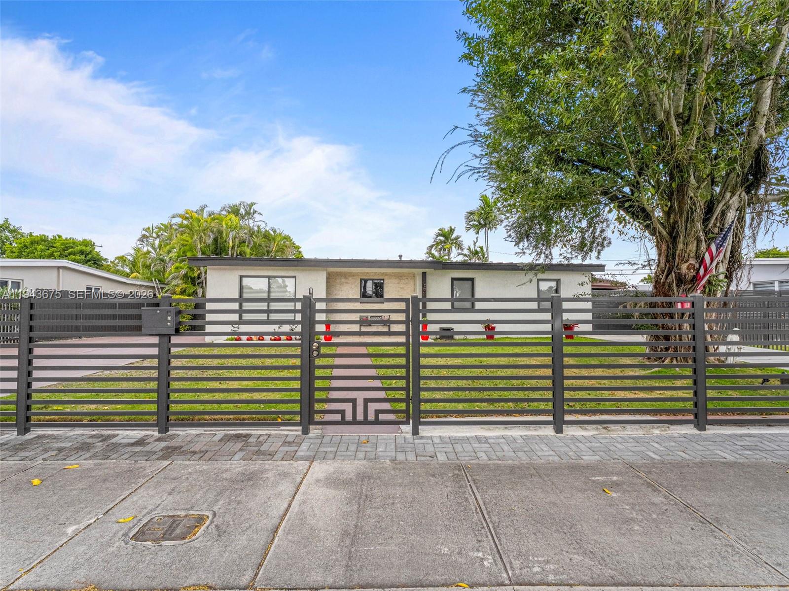 11415 Southwest 56th Street Miami, FL 33165 - Photo 12 of 70