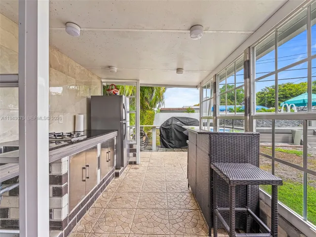 $1,000,000 | 11415 Southwest 56th Street, Miami, FL 33165