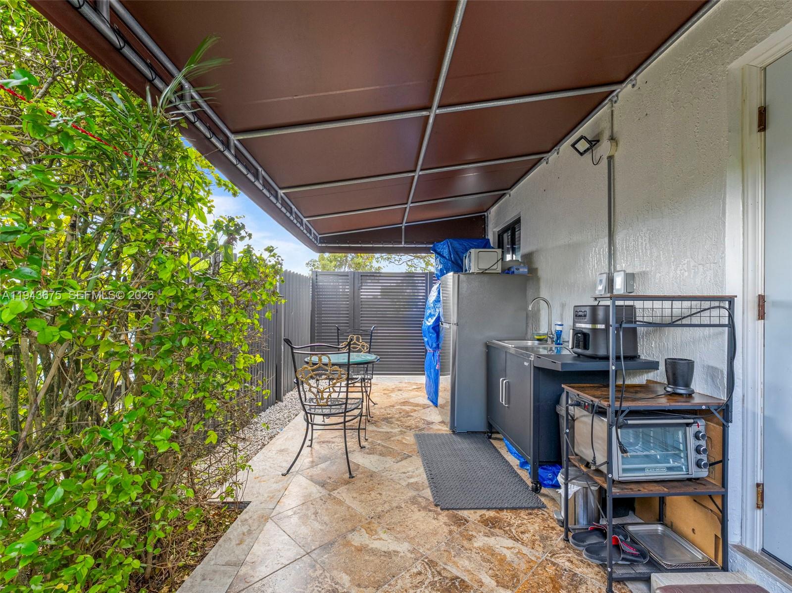 11415 Southwest 56th Street Miami, FL 33165 - Photo 9 of 70