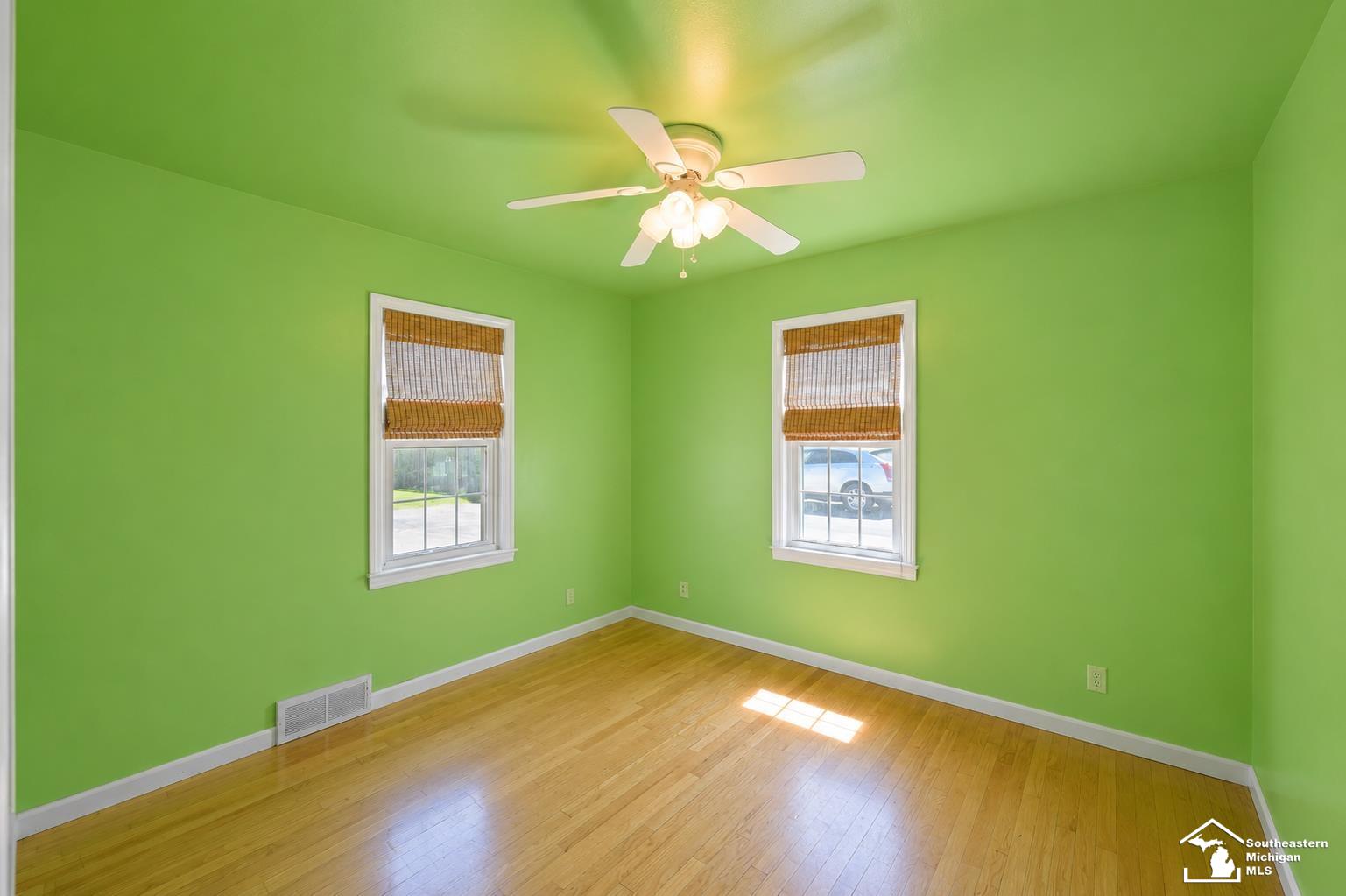 5864 Edgewood Boulevard Monroe, MI 48161 - Photo 14 of 25 50209778-dc86f09e-0bb5-4d8e-9ab1-ca90cb293360.JPG