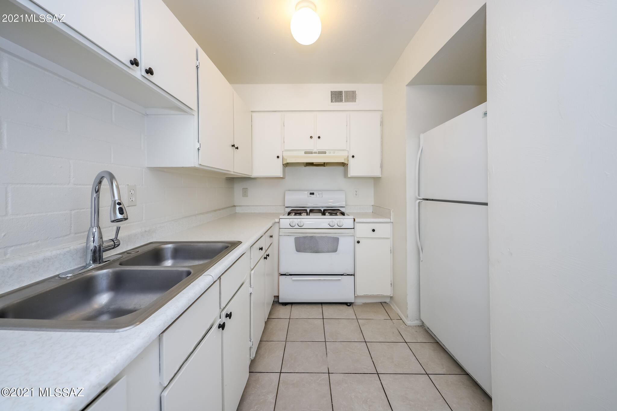 722 West Drexel Road Tucson, AZ 85706 - Photo 5 of 20 Gallery Image 5