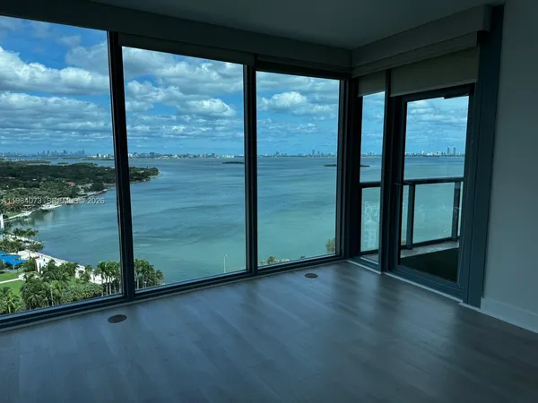 $3,400 | 601 Northeast 36th Street, Unit 1808, Miami, FL 33137