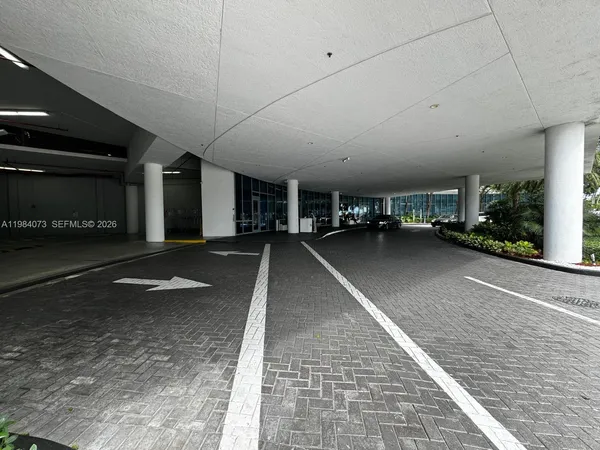 $3,400 | 601 Northeast 36th Street, Unit 1808, Miami, FL 33137