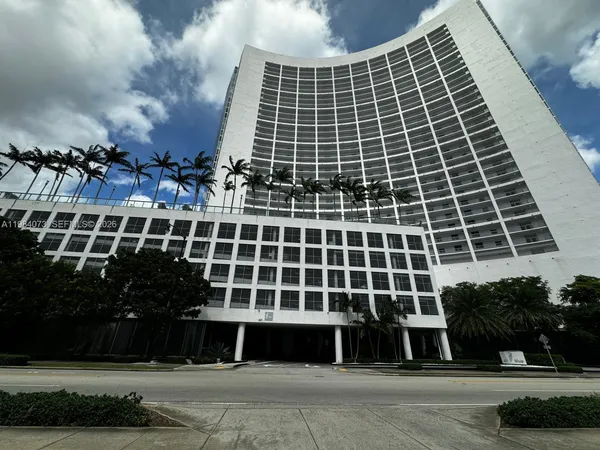 $3,400 | 601 Northeast 36th Street, Unit 1808, Miami, FL 33137