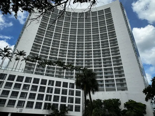 $3,400 | 601 Northeast 36th Street, Unit 1808, Miami, FL 33137