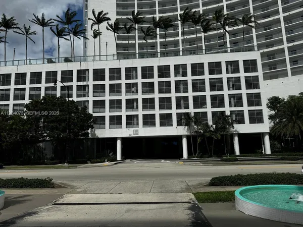 $3,400 | 601 Northeast 36th Street, Unit 1808, Miami, FL 33137