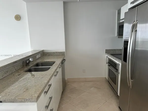 $3,400 | 601 Northeast 36th Street, Unit 1808, Miami, FL 33137