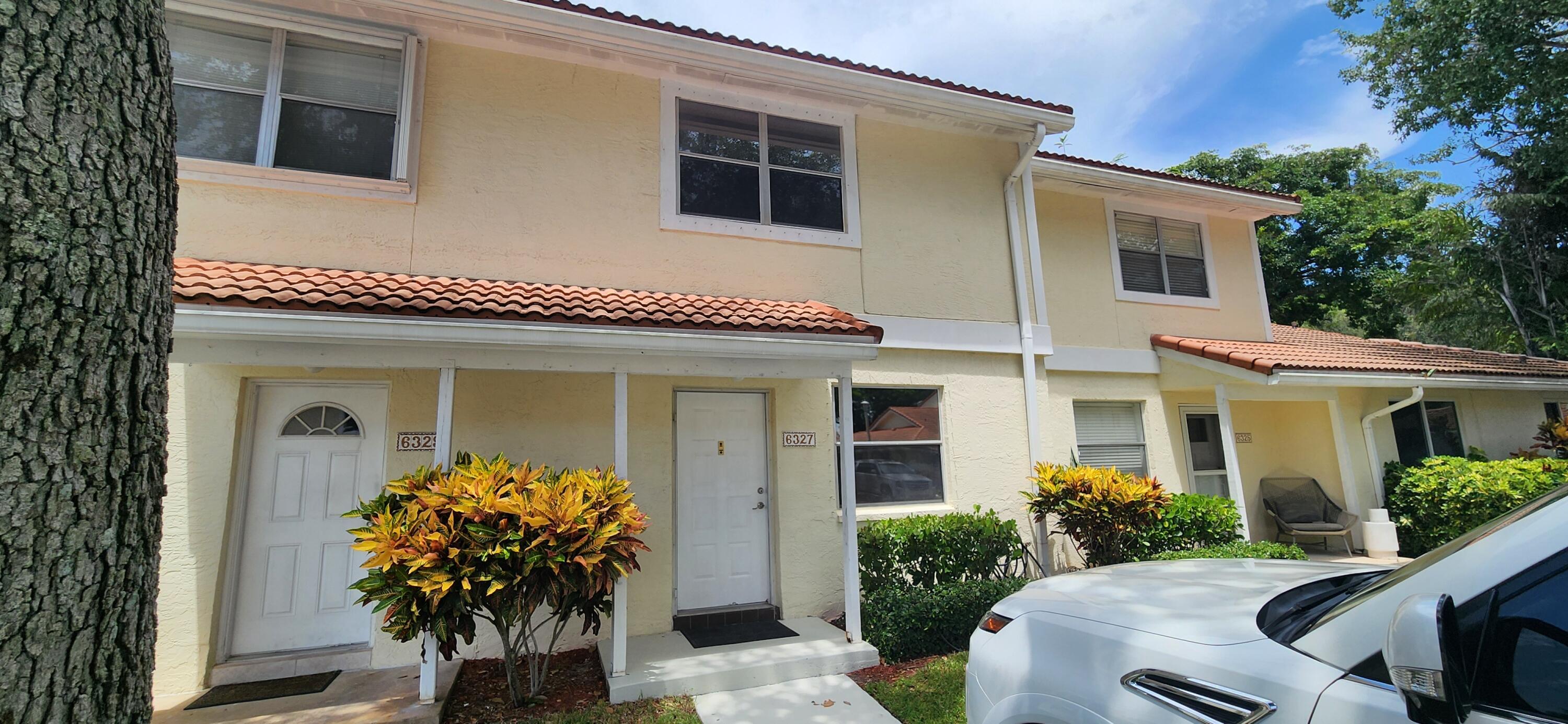 6327 Walk Circle Boca Raton, FL 33433 - Photo 3 of 25 20260824_135639